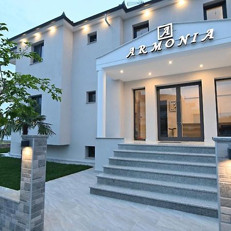 Armonia Luxury Suites Vrasná Eksteriør bilde
