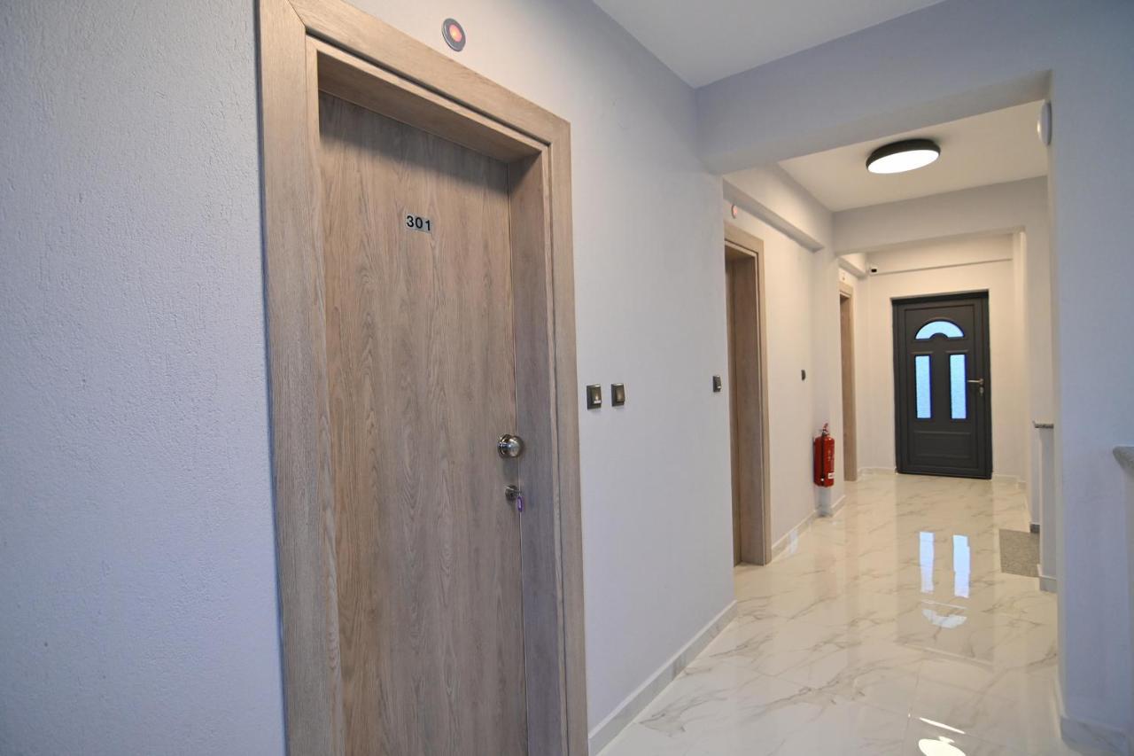 Armonia Luxury Suites Vrasná Eksteriør bilde