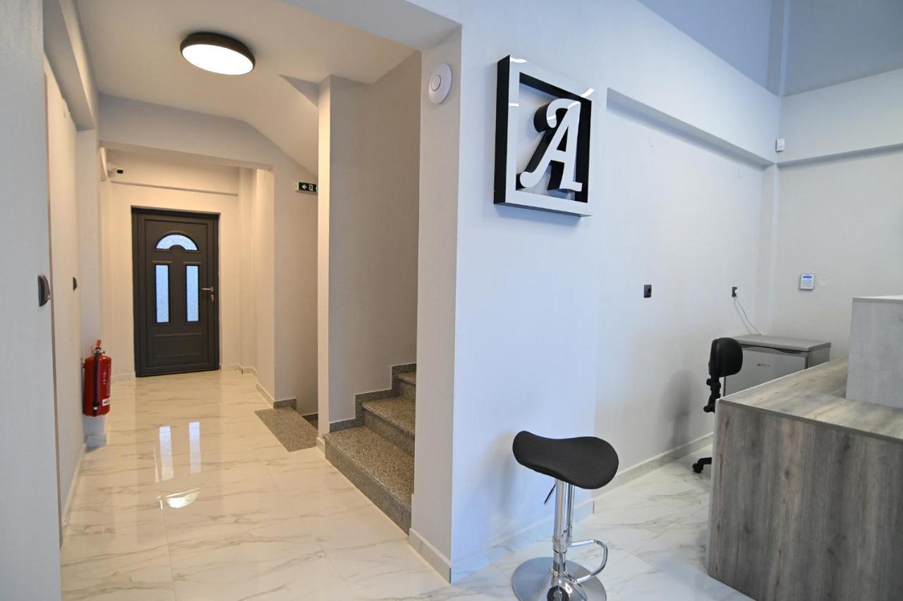Armonia Luxury Suites Vrasná Eksteriør bilde