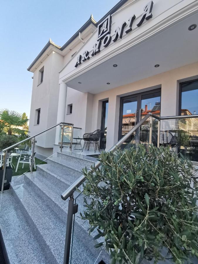 Armonia Luxury Suites Vrasná Eksteriør bilde